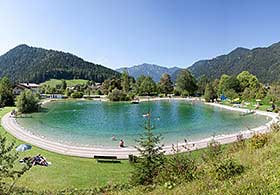 Badesee Waidring Tirol